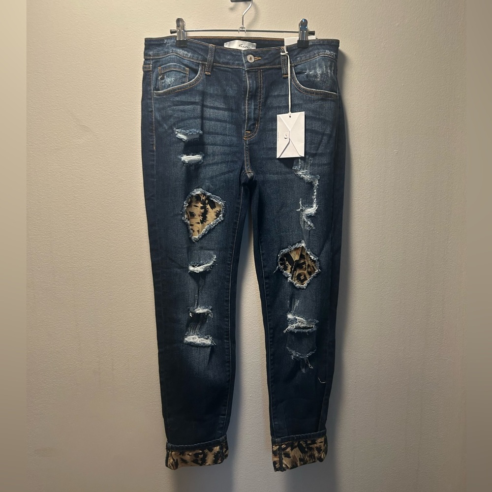 NWT KanCan Distressed Blue Jeans